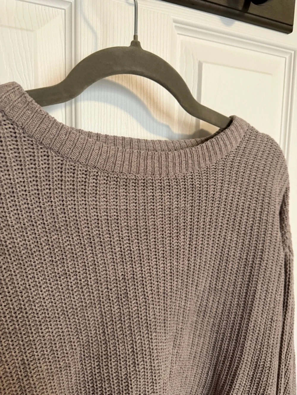 Urban Outfitters Cropped Knit Sweater Size S Beige Taupe Chunky Cozy - Picture 3 of 5